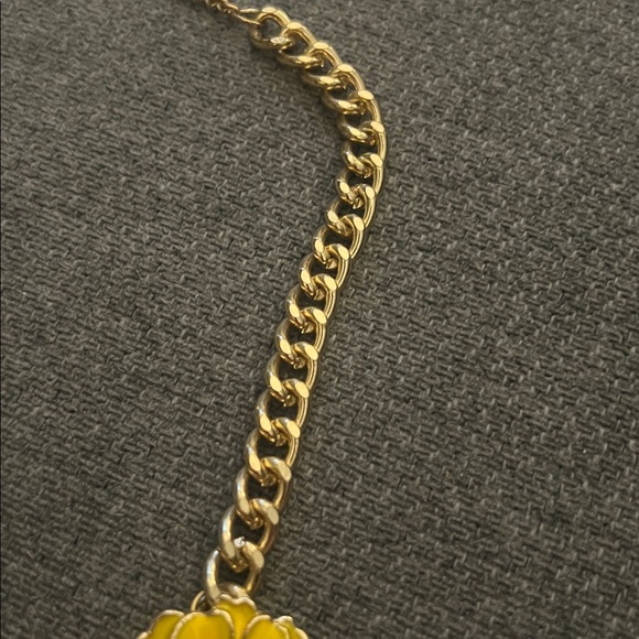 🛍️ Yellow gold floral chain adjustable choker costume jewelry necklace - Picture 6 of 7